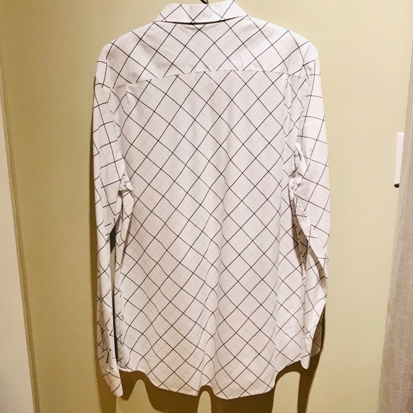 🎁3/$15 BANANA REPUBLIC “FITTED” BUTTON DOWN - Picture 4 of 4